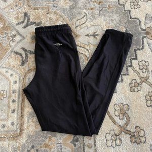 Black compression layering sports leggings